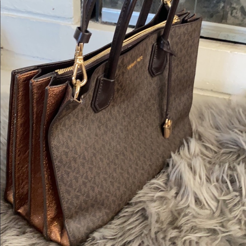 Michael Kors Large Mercer Tote